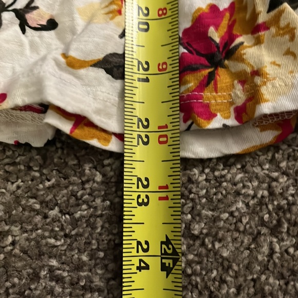 Lucky Top with Colorful Flowers - Picture 9 of 9